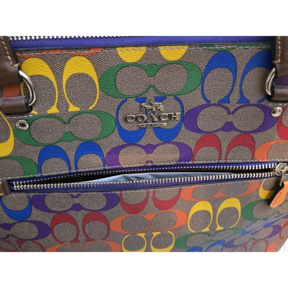 Coach City Tote In Rainbow Signature Canvas. & Matching Sunglasses Case - Picture 7 of 13